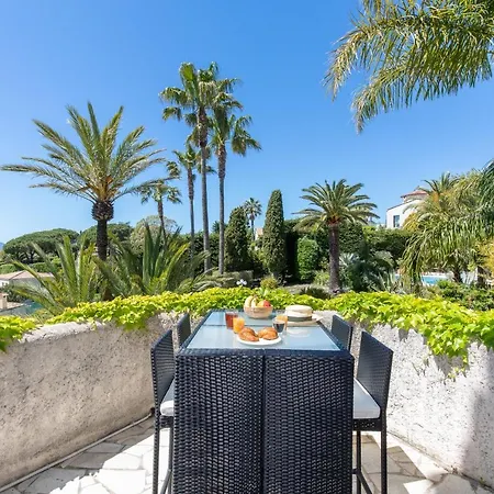 Le Castel Rose Villa