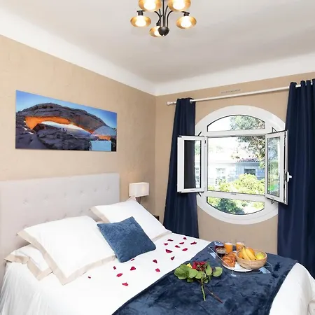 Le Castel Rose Villa *